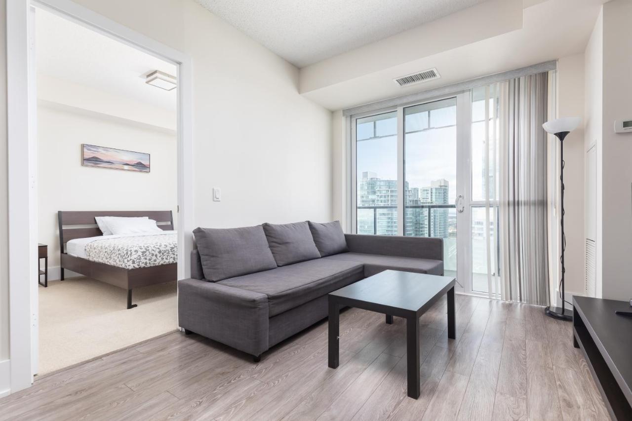 Across From The Cn Tower, Metro Toronto Convention Centre And Rogers Centre In Downtown Toronto Core Apartment ภายนอก รูปภาพ