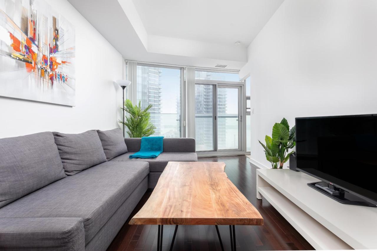 Across From The Cn Tower, Metro Toronto Convention Centre And Rogers Centre In Downtown Toronto Core Apartment ภายนอก รูปภาพ
