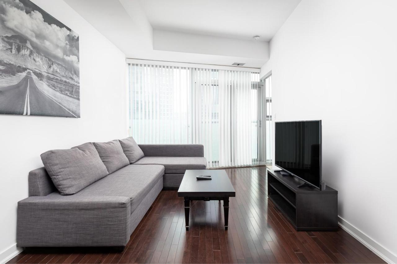 Across From The Cn Tower, Metro Toronto Convention Centre And Rogers Centre In Downtown Toronto Core Apartment ภายนอก รูปภาพ