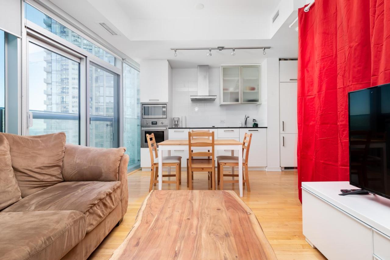 Across From The Cn Tower, Metro Toronto Convention Centre And Rogers Centre In Downtown Toronto Core Apartment ภายนอก รูปภาพ