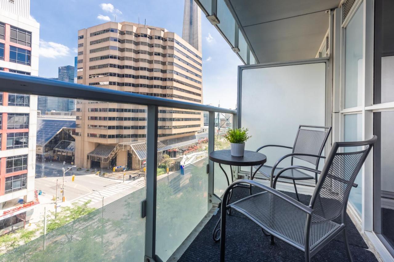 Across From The Cn Tower, Metro Toronto Convention Centre And Rogers Centre In Downtown Toronto Core Apartment ภายนอก รูปภาพ