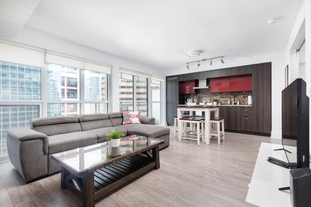 Across From The Cn Tower, Metro Toronto Convention Centre And Rogers Centre In Downtown Toronto Core Apartment ภายนอก รูปภาพ