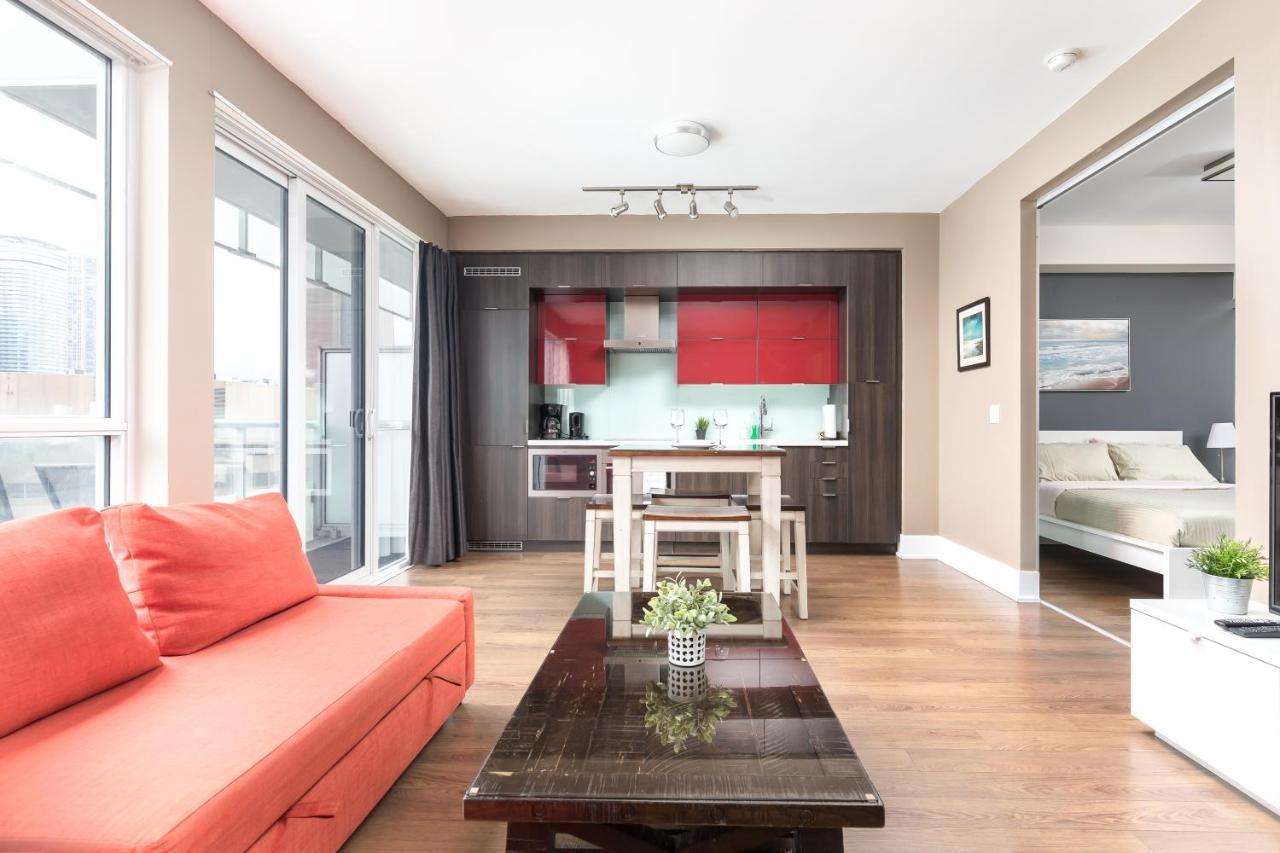 Across From The Cn Tower, Metro Toronto Convention Centre And Rogers Centre In Downtown Toronto Core Apartment ภายนอก รูปภาพ